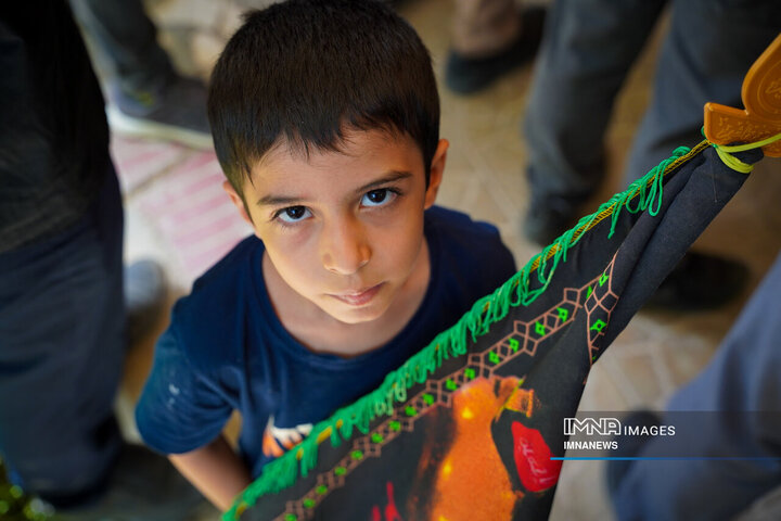 گردهمایی دسته‌های عزاداری خوراسگان در روز تاسوعا