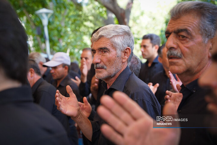 گردهمایی دسته‌های عزاداری خوراسگان در روز تاسوعا