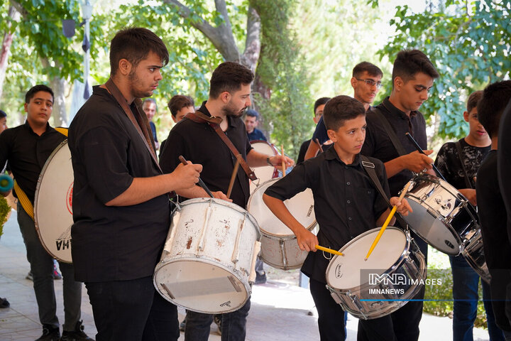گردهمایی دسته‌های عزاداری خوراسگان در روز تاسوعا