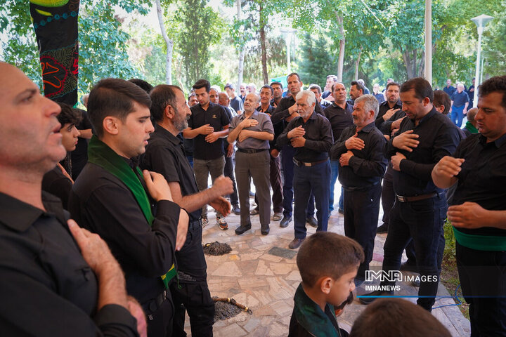 گردهمایی دسته‌های عزاداری خوراسگان در روز تاسوعا