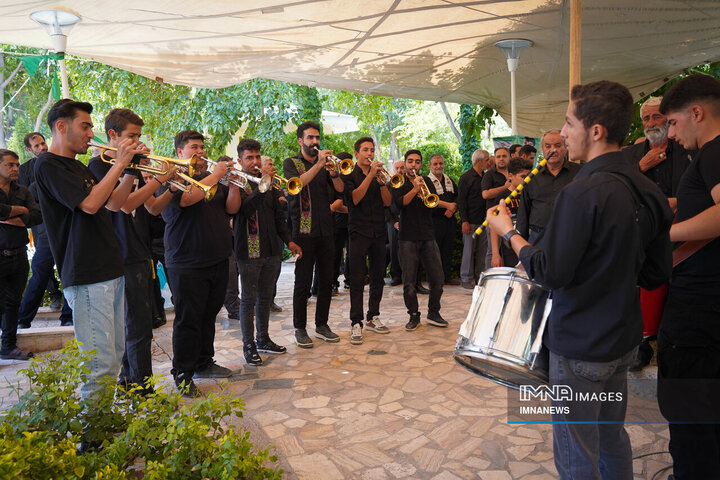 گردهمایی دسته‌های عزاداری خوراسگان در روز تاسوعا