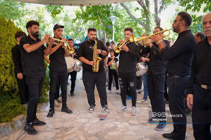 گردهمایی دسته‌های عزاداری خوراسگان در روز تاسوعا