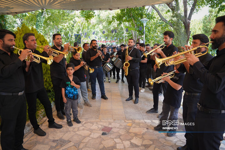 گردهمایی دسته‌های عزاداری خوراسگان در روز تاسوعا