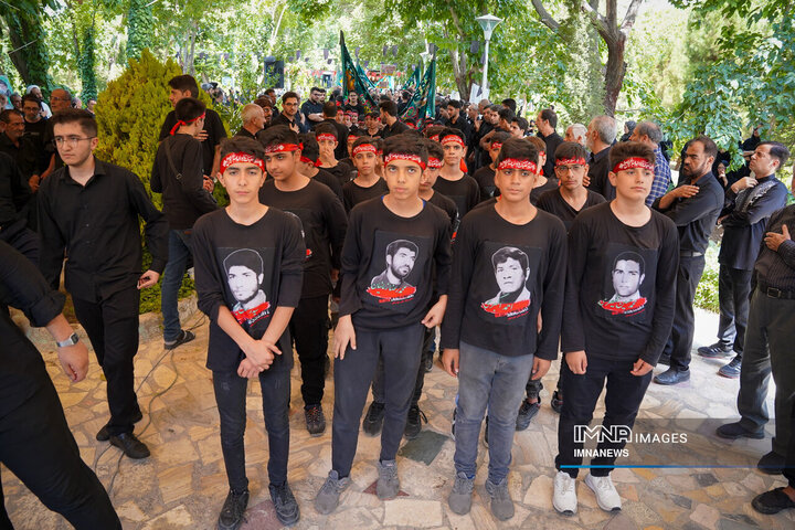 گردهمایی دسته‌های عزاداری خوراسگان در روز تاسوعا