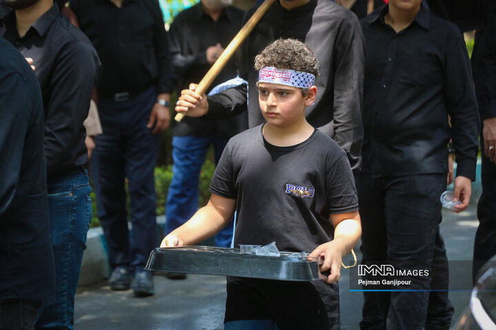 قافله عزاداری ظهر تاسوعا در اصفهان