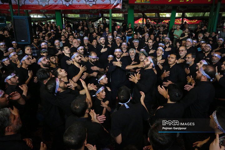 قافله عزاداری ظهر تاسوعا در اصفهان
