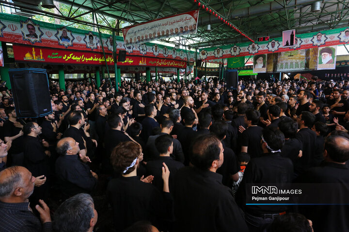 قافله عزاداری ظهر تاسوعا در اصفهان