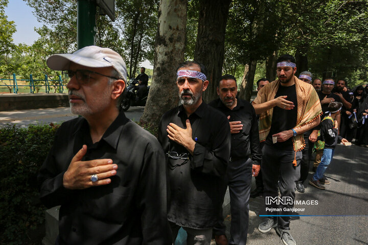 قافله عزاداری ظهر تاسوعا در اصفهان