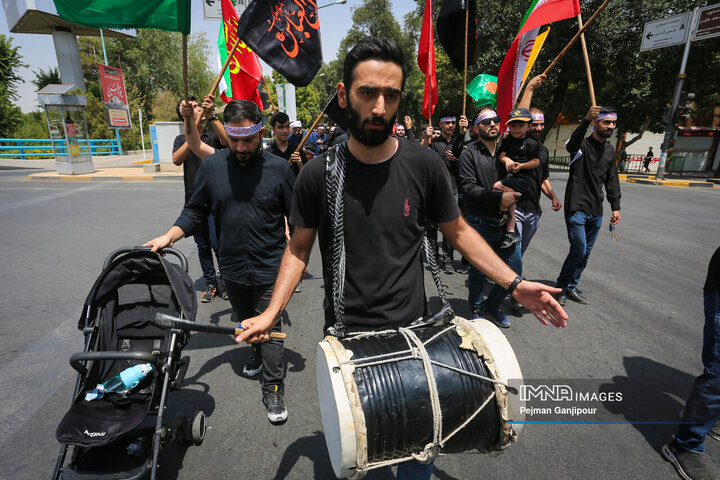 قافله عزاداری ظهر تاسوعا در اصفهان
