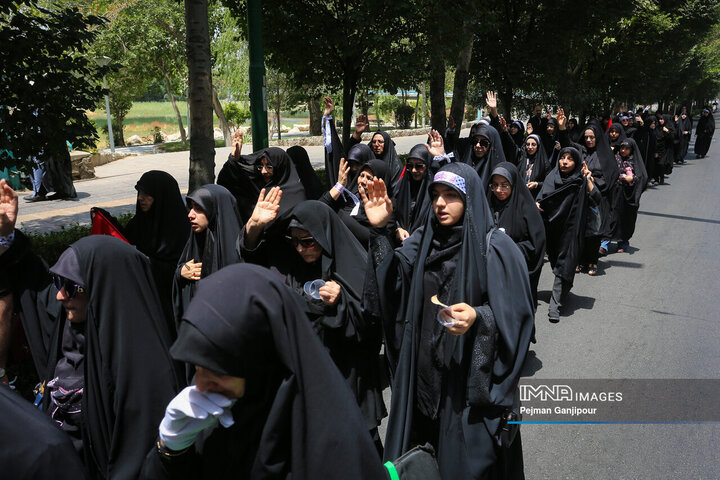 قافله عزاداری ظهر تاسوعا در اصفهان