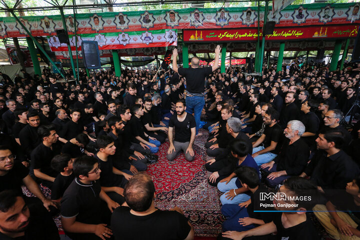 قافله عزاداری ظهر تاسوعا در اصفهان