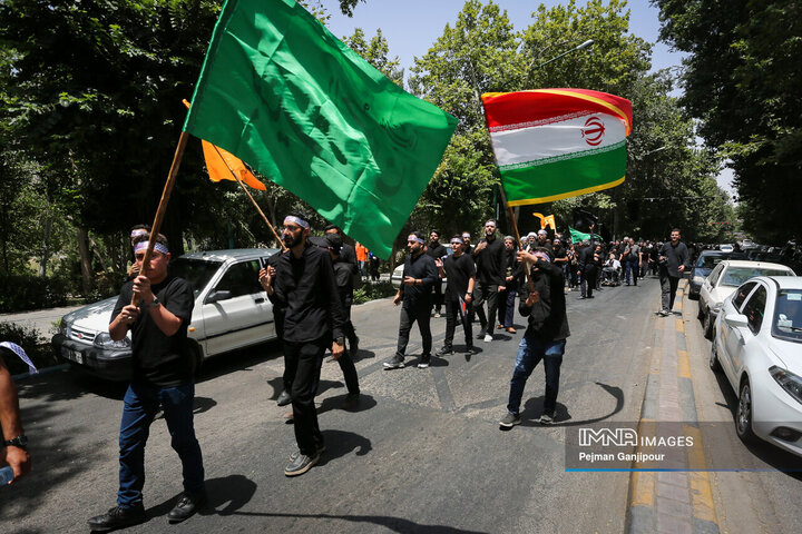 قافله عزاداری ظهر تاسوعا در اصفهان