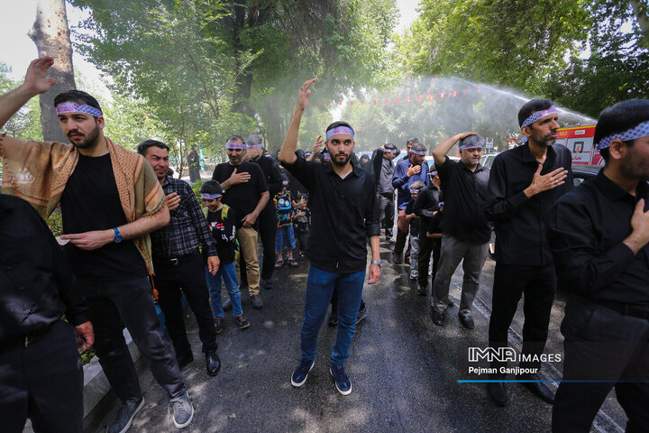 قافله عزاداری ظهر تاسوعا در اصفهان