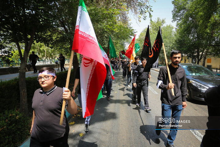 قافله عزاداری ظهر تاسوعا در اصفهان