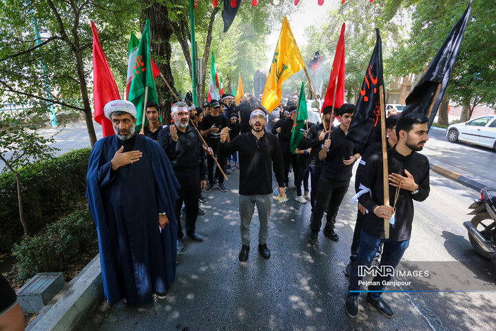 قافله عزاداری ظهر تاسوعا در اصفهان