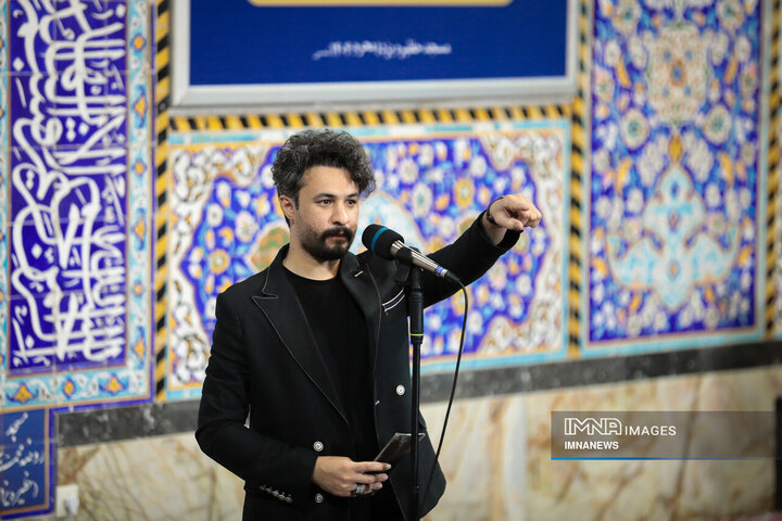 نوای یا ابالفضل عزاداران در صحن حظیره یزد