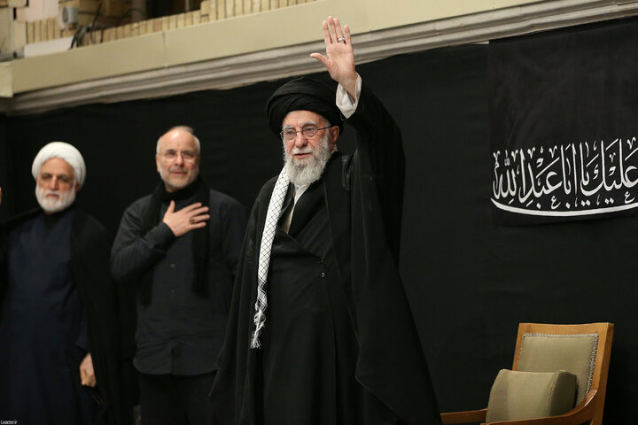 ایستاده در خطر