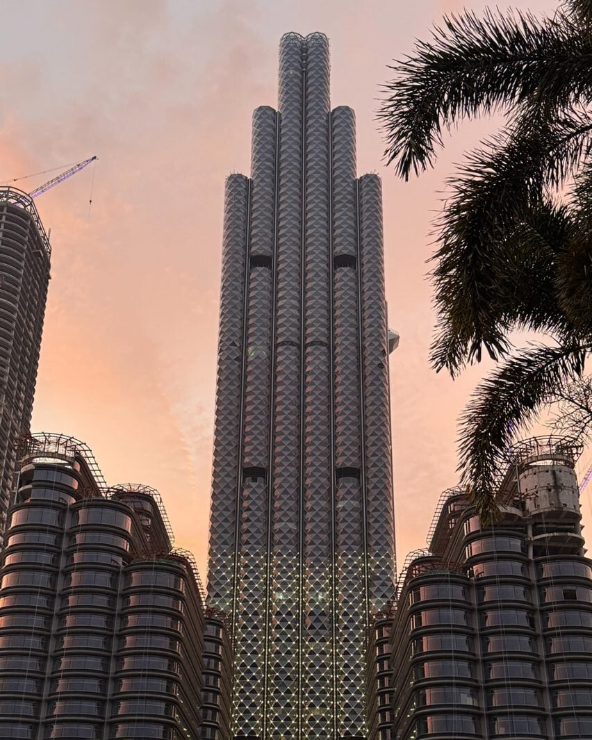 تصاویر برج فوقبلند چین با طراحی اوریگامی منتشر شد