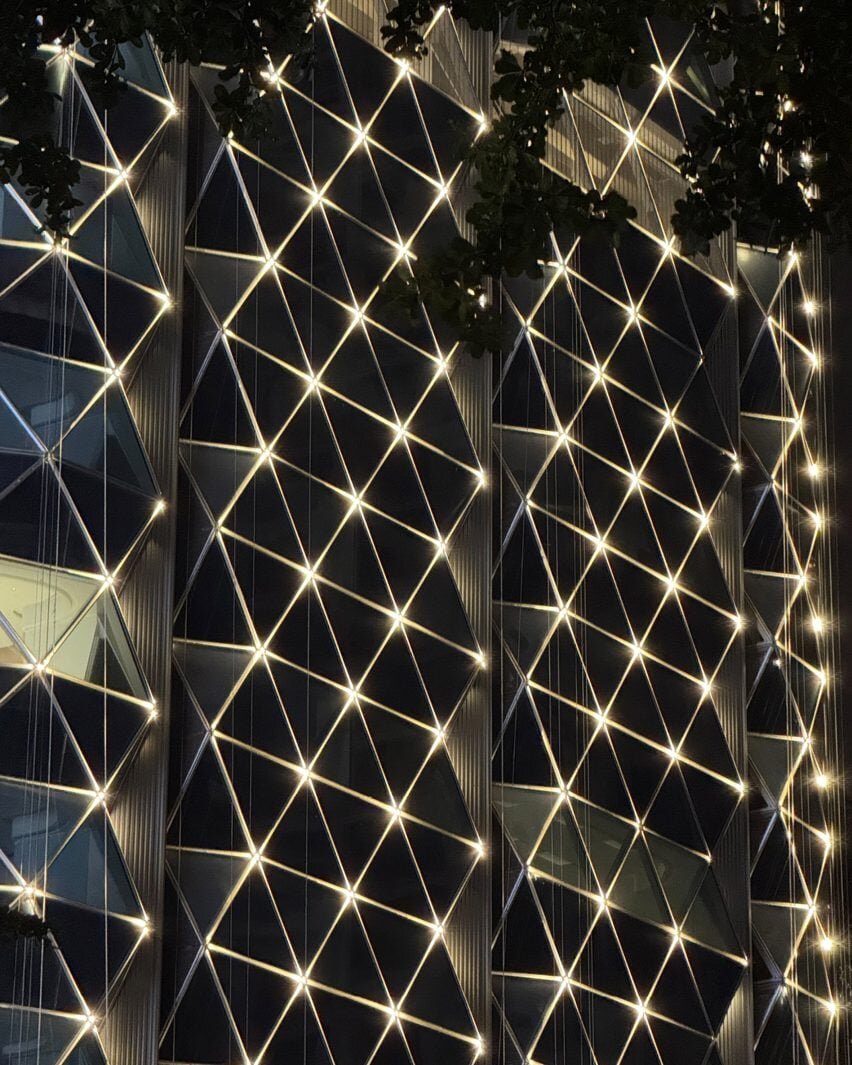 تصاویر برج فوقبلند چین با طراحی اوریگامی منتشر شد