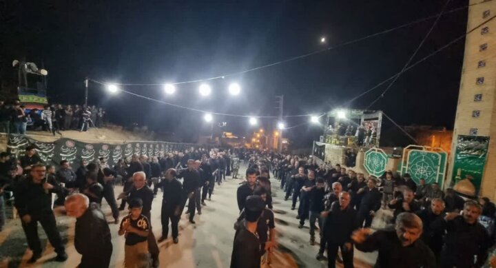 فیلم| طنین دلنواز یا حسین در شب عاشورا در گوش دنا