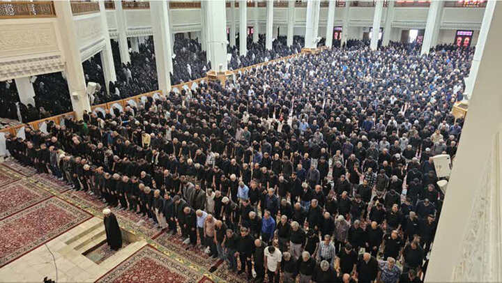 فیلم| نماز ظهر عاشورا در حرم مطهر حضرت شاهچراغ (ع)