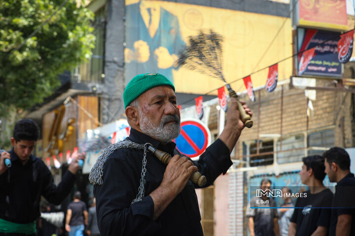 آئین نخل‌گردانی روز عاشورا در خمین