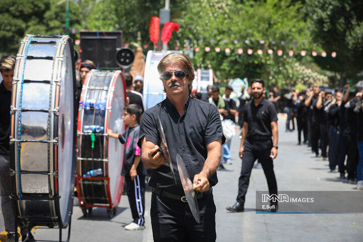 آئین نخل‌گردانی روز عاشورا در خمین