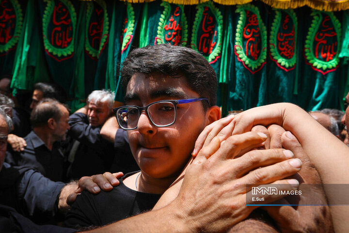 آئین نخل‌گردانی روز عاشورا در خمین