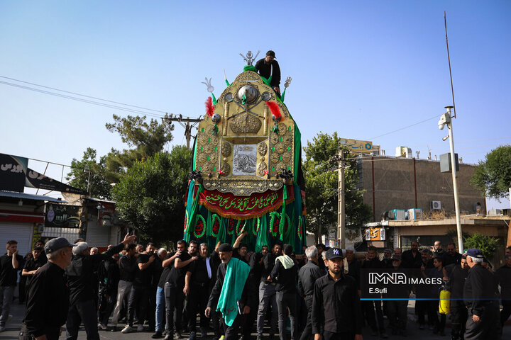 آئین نخل‌گردانی روز عاشورا در خمین