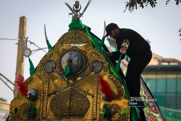 آئین نخل‌گردانی روز عاشورا در خمین