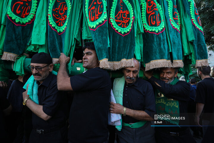 آئین نخل‌گردانی روز عاشورا در خمین