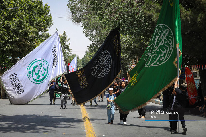 آئین نخل‌گردانی روز عاشورا در خمین