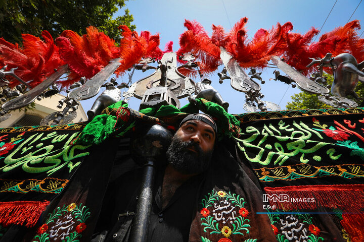 آئین نخل‌گردانی روز عاشورا در خمین