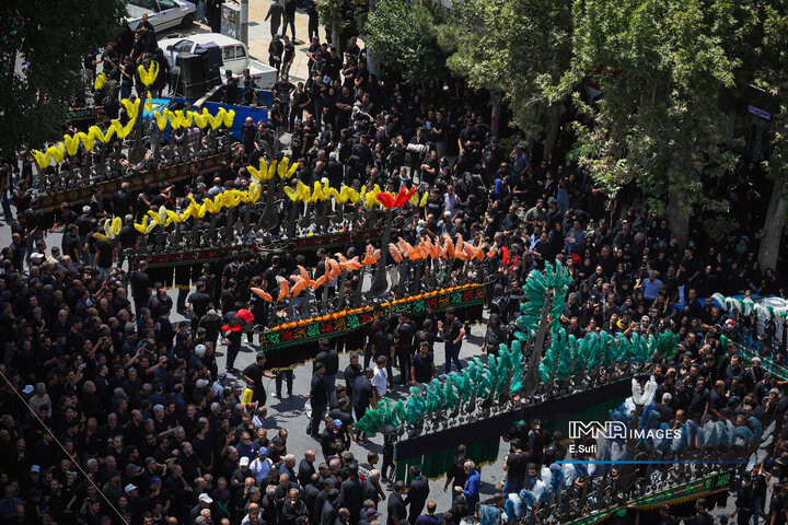 آئین نخل‌گردانی روز عاشورا در خمین