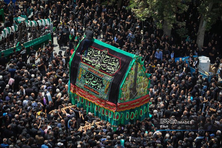 آئین نخل‌گردانی روز عاشورا در خمین