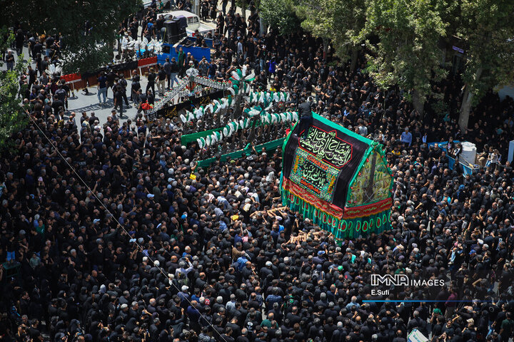 آئین نخل‌گردانی روز عاشورا در خمین