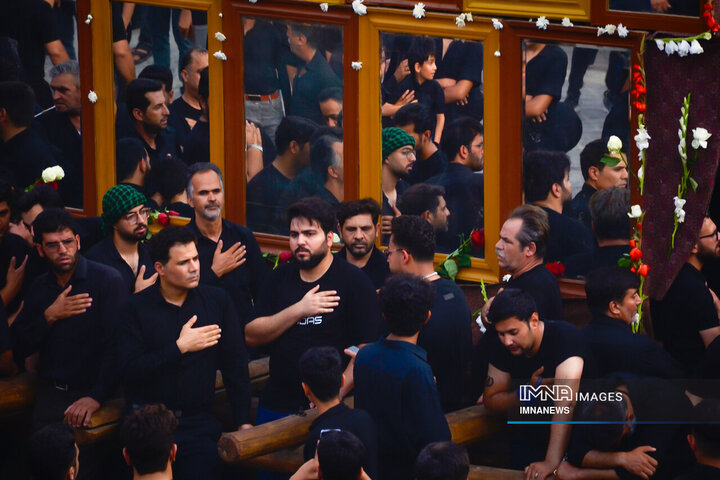 نخل گردانی روز عاشورا در یزد