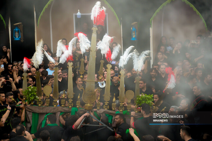 نخل گردانی روز عاشورا در یزد