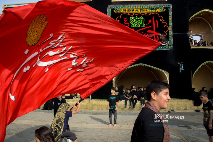 نخل گردانی روز عاشورا در یزد