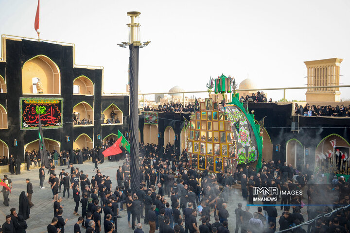 نخل گردانی روز عاشورا در یزد