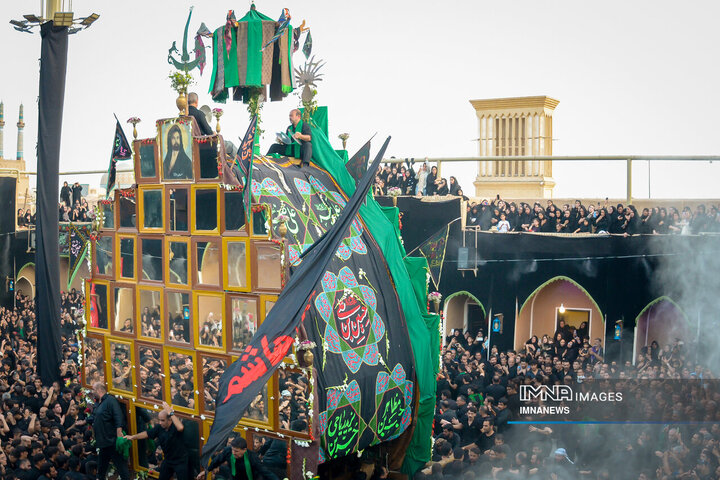 نخل گردانی روز عاشورا در یزد