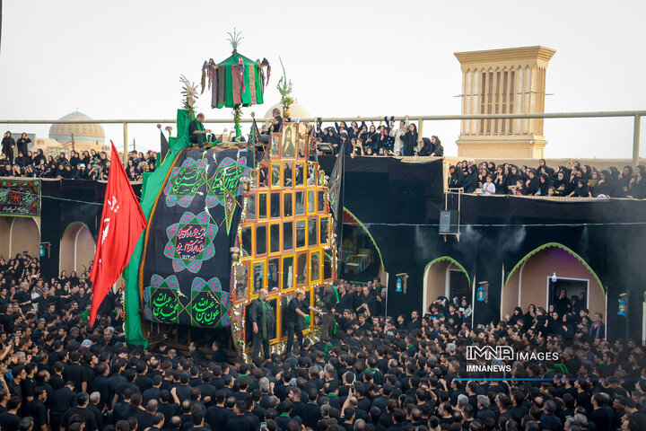 نخل گردانی روز عاشورا در یزد