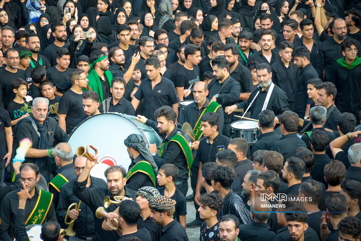 نخل گردانی روز عاشورا در یزد