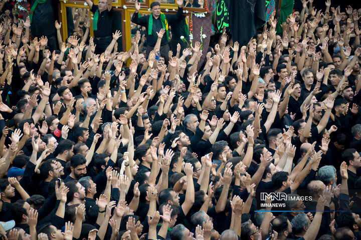 نخل گردانی روز عاشورا در یزد