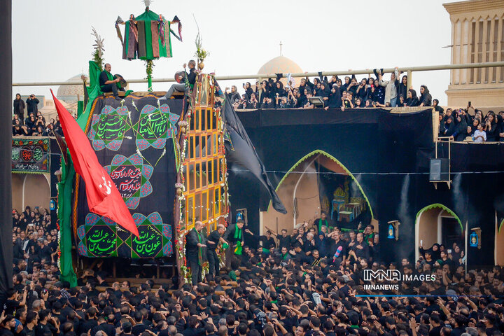 نخل گردانی روز عاشورا در یزد