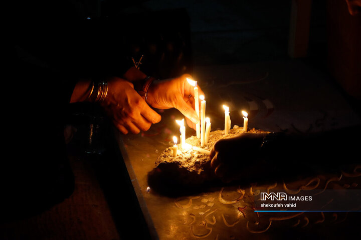 شام غریبان امام حسین(ع) در گلستان شهدای اصفهان