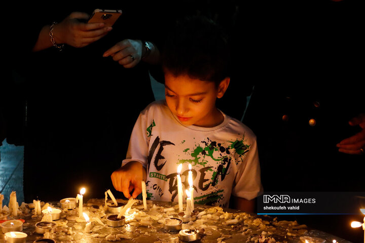 شام غریبان امام حسین(ع) در گلستان شهدای اصفهان