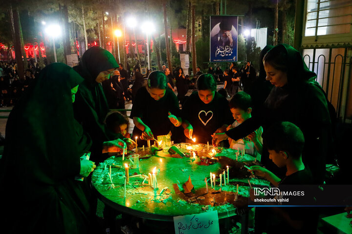 شام غریبان امام حسین(ع) در گلستان شهدای اصفهان