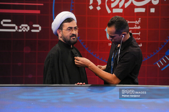 پشت صحنه برنامه تلویزیونی «آیین عشق‌بازی»