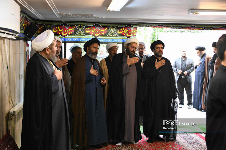مراسم عزاداری دهه دوم محرم با حضور نماینده ولی فقیه در استان و امام جمعه اصفهان